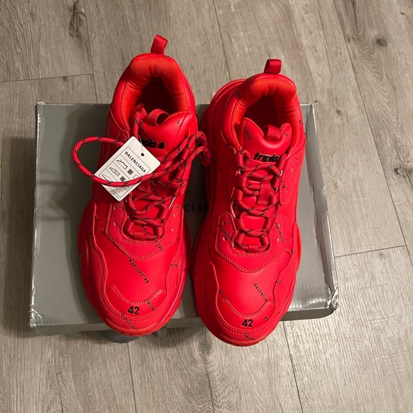 Selling my two pairs of Balenciagas.. if anyone is interested just let me know. - Picture 12 of 14